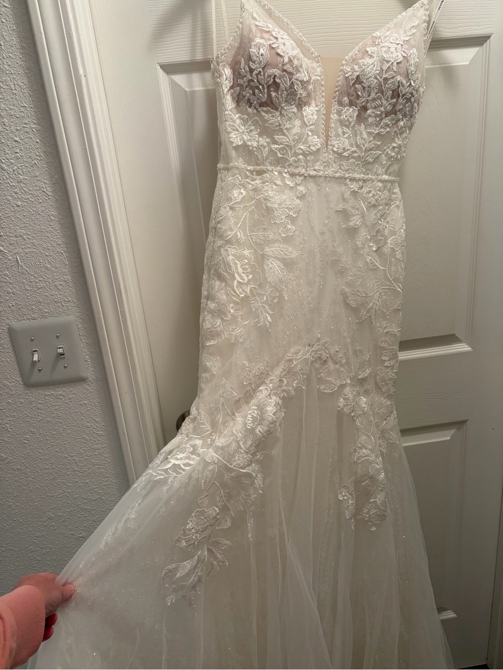 Essence of Australia Wedding Dress Size 10 Mermaid Lace Bridal Gown Train - Picture 5 of 7